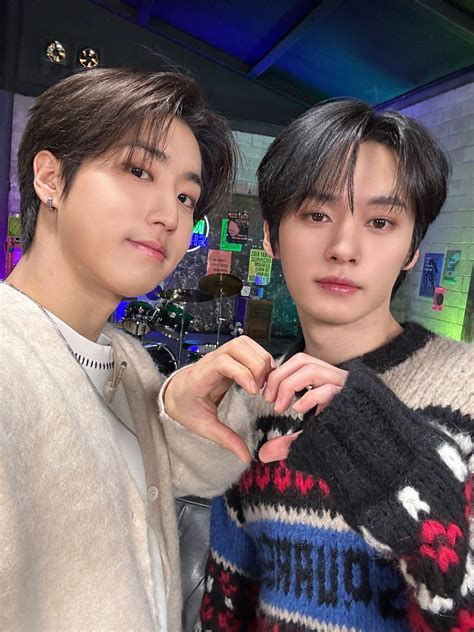 Han Jisung x Lee Know | Певцы, Фотографии группы, Знаменитости