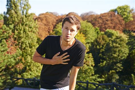 These are the early warning signs of a stroke