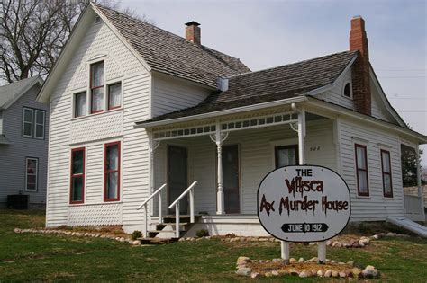 Visit 5 of Iowa's Most Haunted Places This Halloween | Olio in Iowa