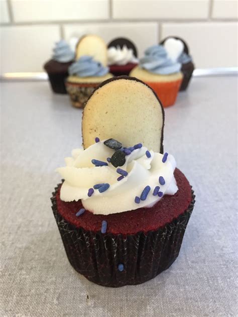 halloween wedding cupcakes