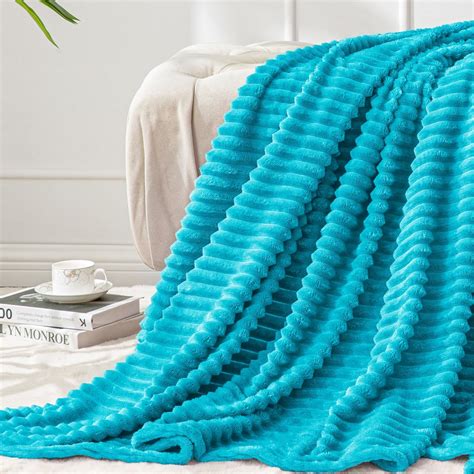 Amazon.com: BEDELITE Fleece Throw Blanket for Couch – 3D Ribbed ...