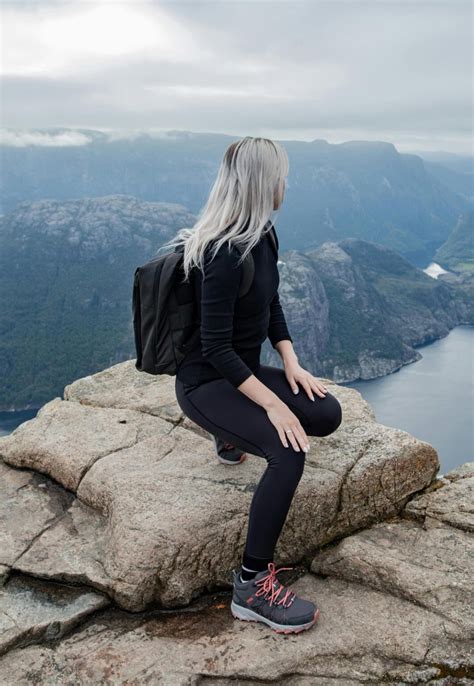 What to Wear on a Hiking Date: 30+ Outfit Ideas to Impress Him