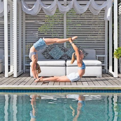 Partner Yoga Fun 的图像结果