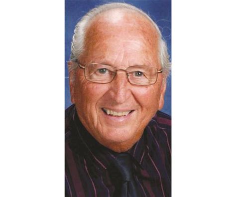 Marland Felker Obituary (1935 - 2024) - Oshkosh, WI - Oshkosh Herald
