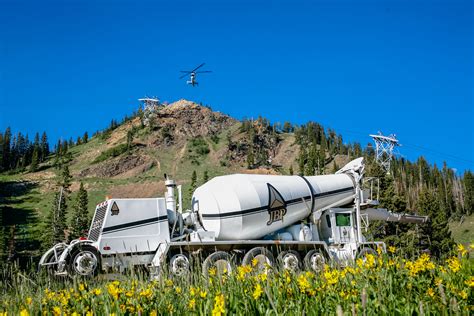 Asphalt & Aggregate Services in Idaho | Idaho Materials & Construction