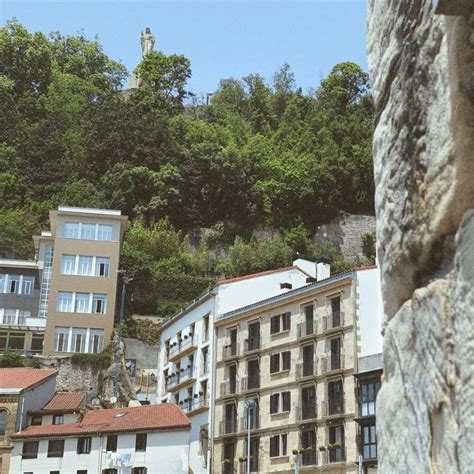 [English 🇬🇧 below ⤵︎] 🇪🇸 Hoy damos la bienvenida al SANSEBAY HOTEL , un ...