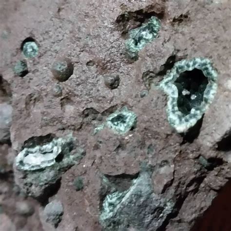 Why Michigan's gorgeous state gemstone is so rare | Rock and pebbles, Rocks and minerals ...