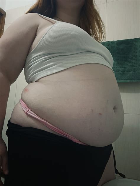 I love all BBW, SSBBW, Feedee & Gaining girls — who wants to feed this ...