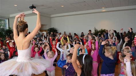 A Brief History of Ballet - Illustrated by Pittsburgh Ballet Theatre