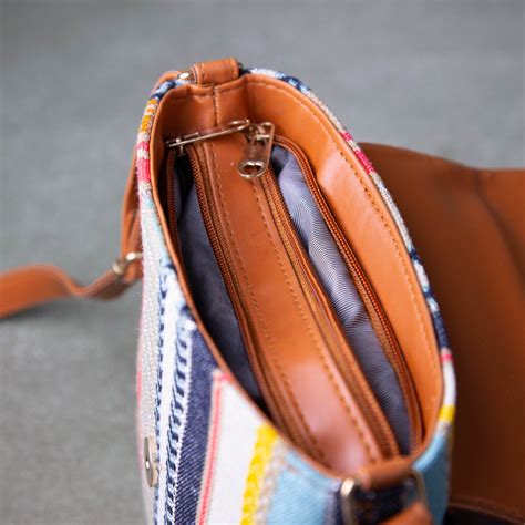 Regular Slings White Colour with Symmetrical design. – lakshya bags