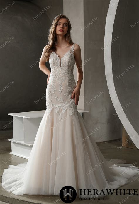 Bateau Neckline Mermaid Lace Wedding Dress
