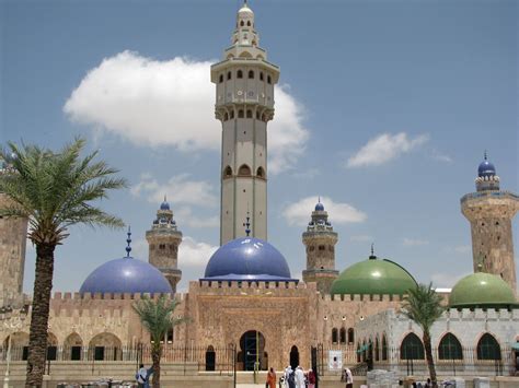 Grande Mosquée de Touba, Senegal | Mosque, Beautiful mosques, Mosque architecture
