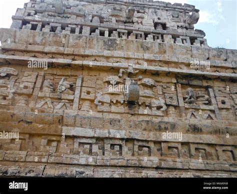 Chaac statue in Chichen Itza, the ancient Mayan god of rain and lightning Stock Photo - Alamy