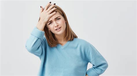 Headache On Right Side Of Head In Hindi | सिर के दाहिने हिस्से में दर्द ...