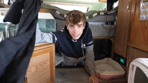 Ethan Travels (2016)