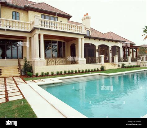 SPANISH STYLE ESTATE HOME Stock Photo - Alamy