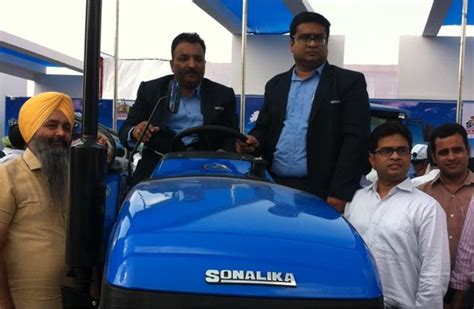Sonalika International launches new 55 HP tractor | Autocar Professional