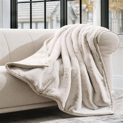 Amazon.com: EVERGRACEHOME Ultra Soft Luxury Fluffy Mink Faux Fur Throw ...