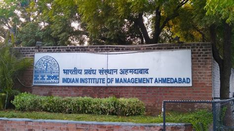 Top recruiters push IIM Ahmedabad mean salaries to Rs 35.5 lakh