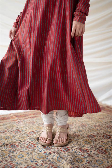 Indian Ethnic Women's Leena Red Stripe Cotton Kurta – THE INDIAN ETHNIC CO.