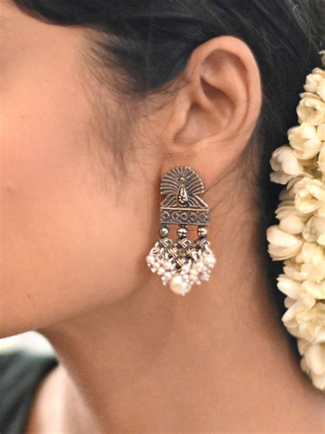 Buy Pearl Earrings with Stunning & Elegant Designs Online in India