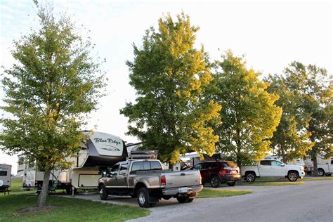 RV, Trailer & Motor Home Camping Pictures in Berlin, OH | Scenic Hills ...