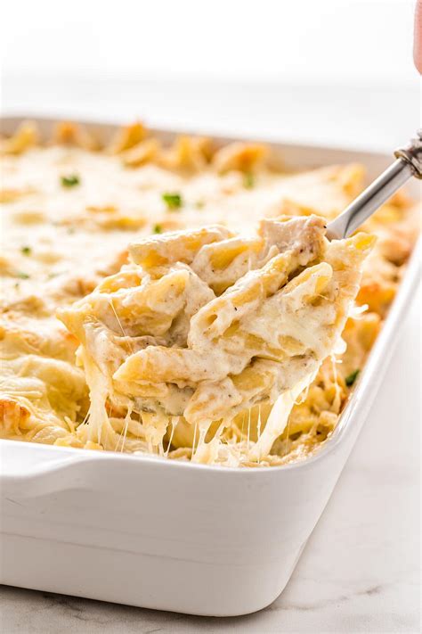Baked Fettuccine Alfredo With Chicken Chicken Alfredo Pasta Bake