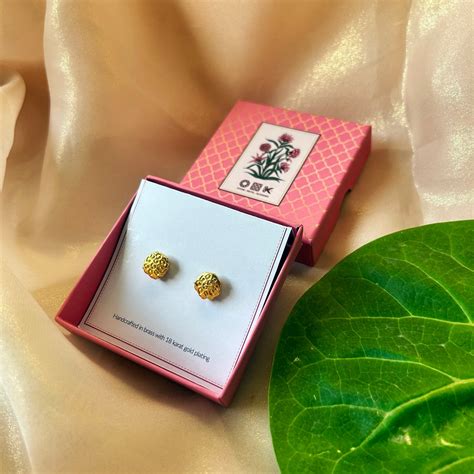 Nitya Studs – STONE METAL SCISSORS