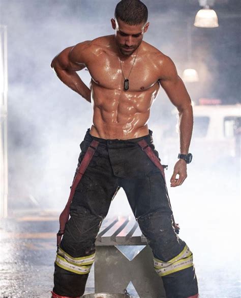 Donde hubo fuego: Fotos de los actores dignas de calendario - Homosensual