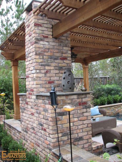 Outdoor Kitchens & Fireplaces - EV Decks & Gazebos