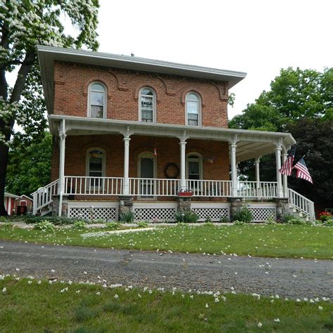 ROCKING HORSE INN BED AND BREAKFAST (Pittsford) - B&B Reviews & Photos ...