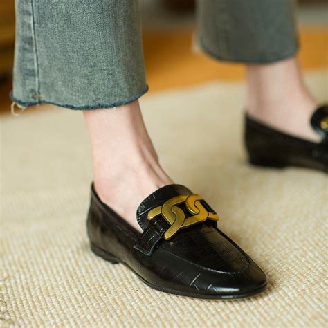 Queen Tianjiao Leather Spring Flat Loafers for Women with Metal Buckle ...