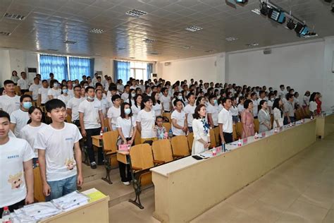 海南中学举行高三学生“成人礼”，千名学生跨越成人门-新闻中心-南海网