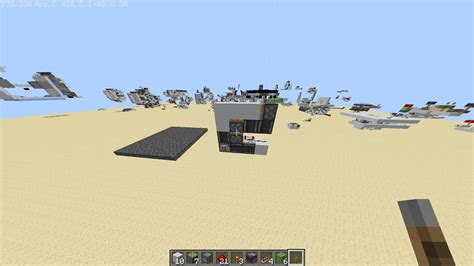 Smallest (i think) 2x1 hipster door/ 3x3 door bottom circuit : redstone