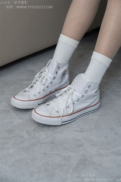 [Tian Yu Photography] No.154 Lanlan-canvas shoes, white cotton socks ...