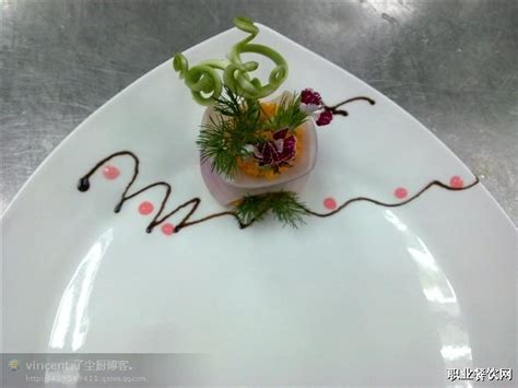 创意日式平盘手绘陶瓷青花盘家用水果盘浅盘子餐具摄影|摄影|产品摄影|漫渡光影 - 原创作品 - 站酷 (ZCOOL)
