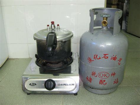 一个普通的家用煤气罐可以装多少立方的液化气_百度知道