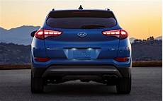 Hyundai Tucson Hybrid 2016 by Comparison Hyundai Tucson Se 2016 Vs Kia Niro Hybrid Hyundai Tucson Hybrid 2016