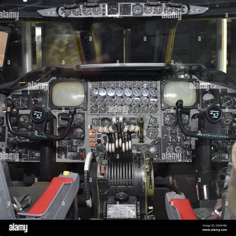 B 52 Stratofortress Cockpit B 52 Stratobomber At Edwards Air Force