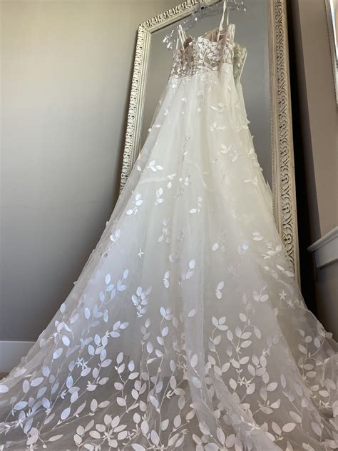 All Who Wander Raine New Wedding Dress Save 33% - Stillwhite