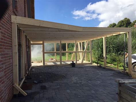 Großer Carport mit Geräteraum - Zimmerei Zeller