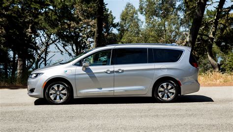 Chrysler makes a case for the hybrid minivan | Engadget
