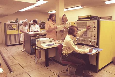 Old IBM Computer 的图像结果