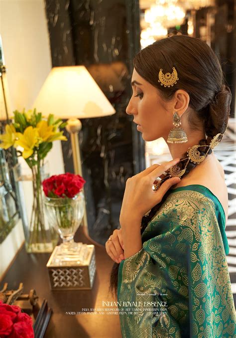 Discover Stunning Kanjivaram Silk Sarees Online at Kolour