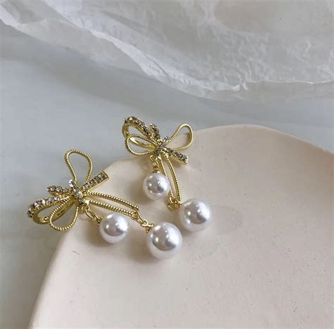 Bow & Pearl Earrings – The Senshi World