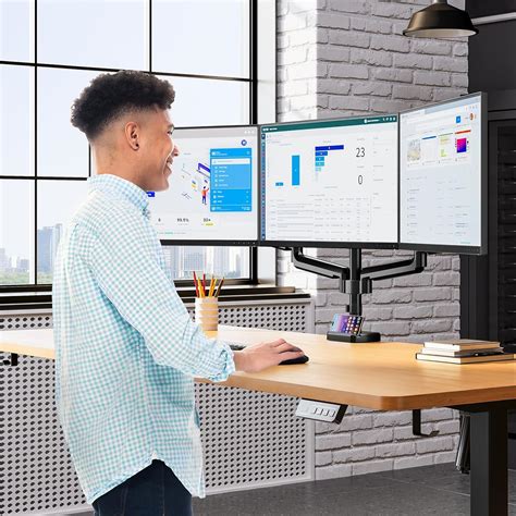 MOUNTPRO MOUNT PRO Triple Monitor Mount, 3 Monitor Desk Mount India | Ubuy