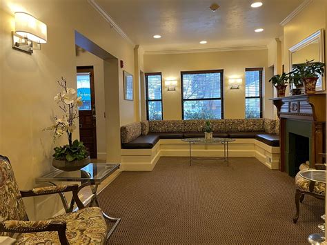 OASIS GUEST HOUSE - Prices & B&B Reviews (Boston, MA)