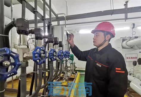 河北唐山：检修供暖设施 保障市民温暖过冬-人民图片网