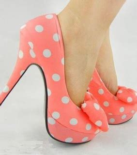 classy, dots, elegant and fashion - image #216353 on Favim.com