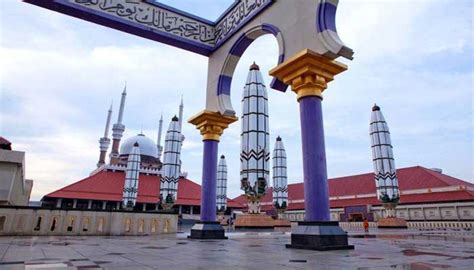 wisata halal indonesia
